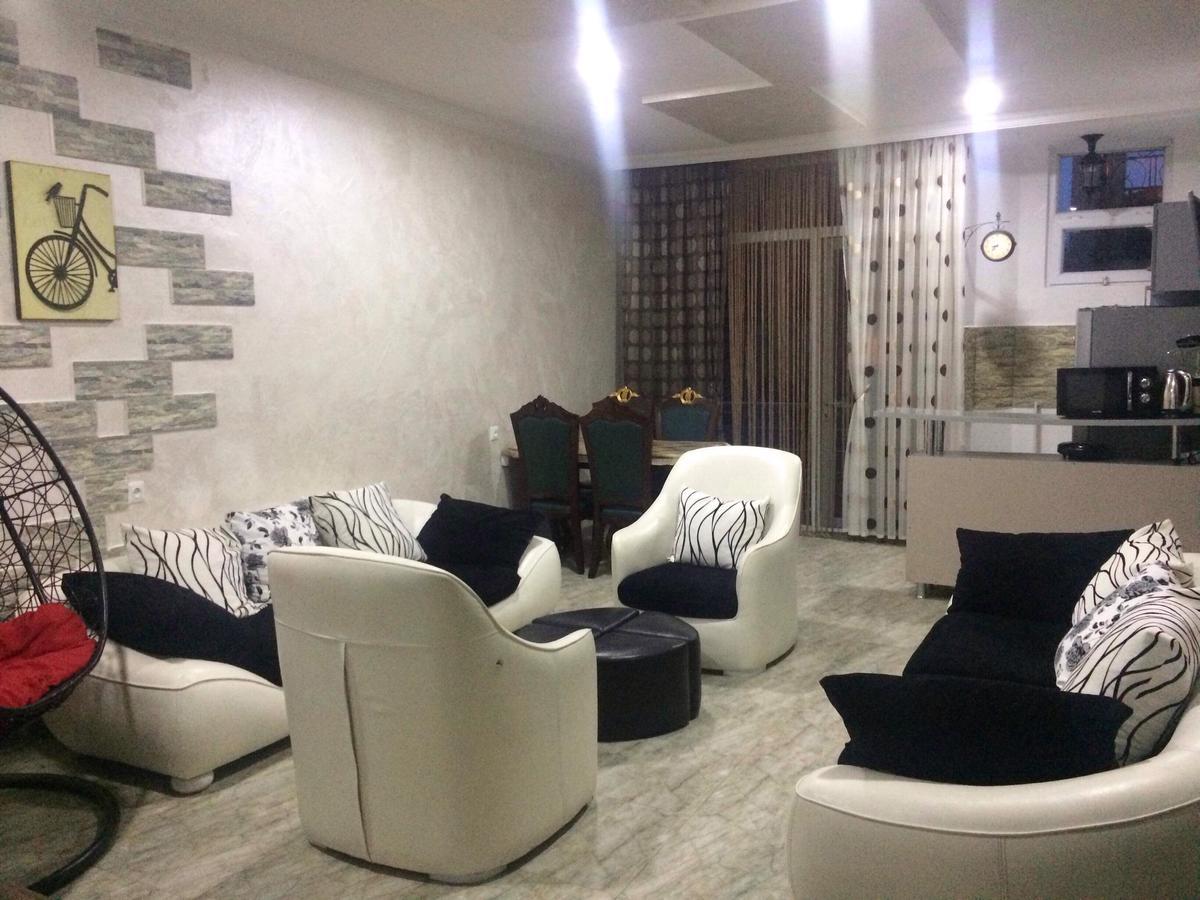 Inga'S Apartment Кобулети Екстериор снимка
